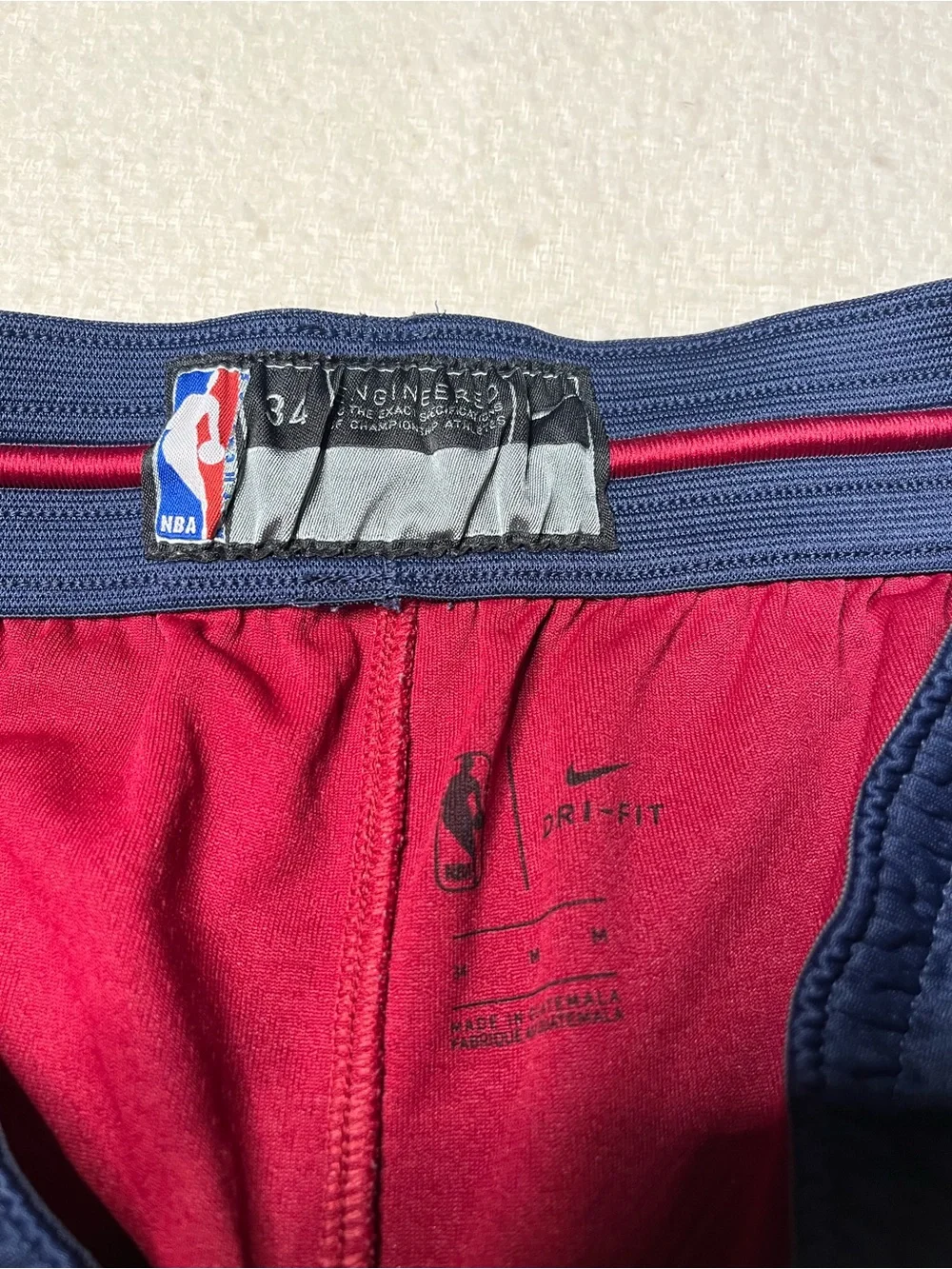 Nike NBA Cleveland Cavaliers Red Basketball Shorts Mens 34 M Lebron James Jersey